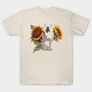 Bee on a sunflower T-Shirt